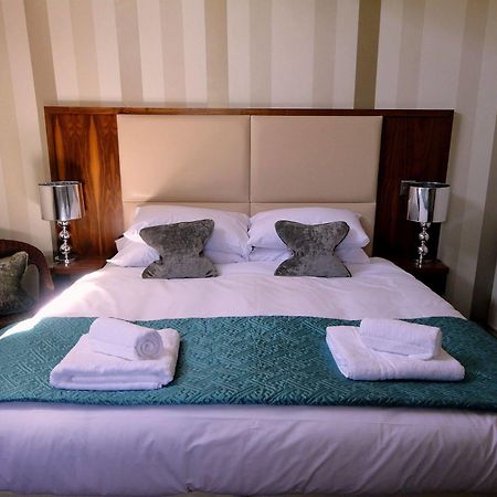 The Cherry Tree Inn Henley-on-Thames Extérieur photo