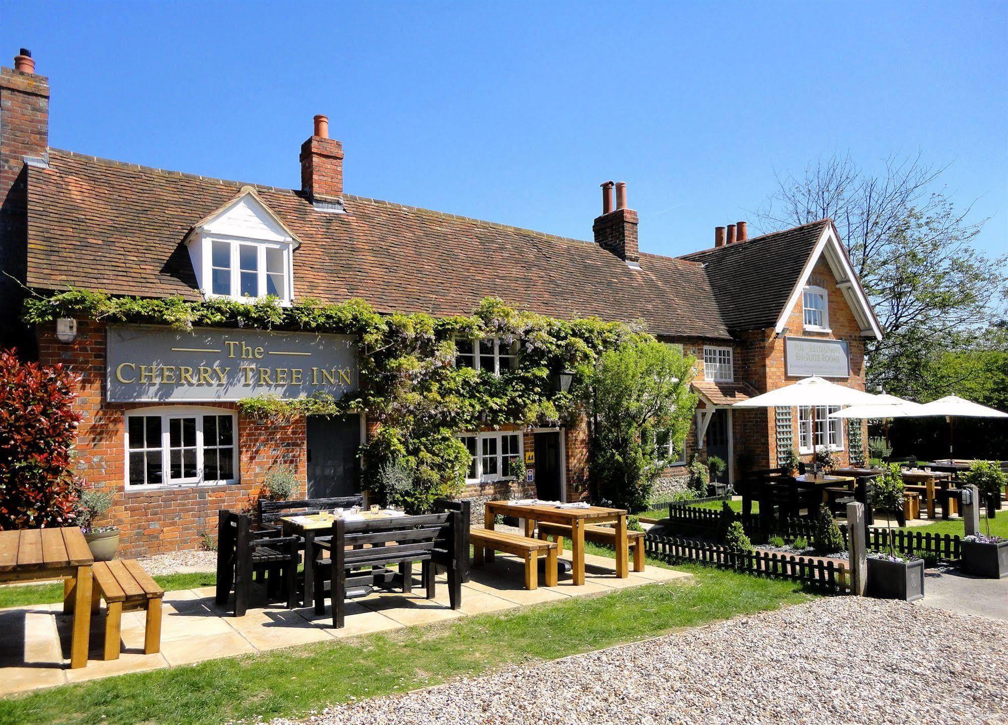 The Cherry Tree Inn Henley-on-Thames Extérieur photo